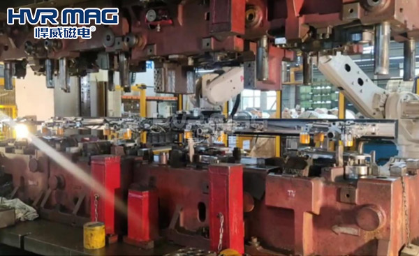 機械手端拾器磁力夾具助力鍛壓生產(chǎn)線智能制造