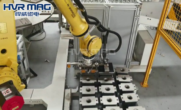 安全高效！悍威磁電機器人磁力抓手解決剎車盤搬運難題